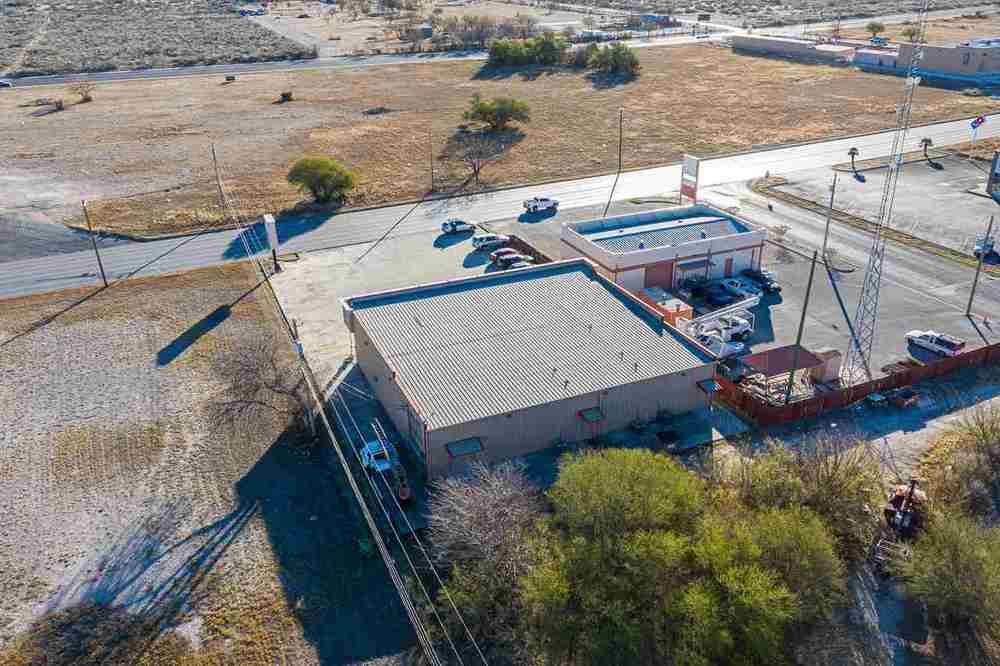 Retail Free Standing: 2104 N Bedell Ave, Del Rio, TX 78840